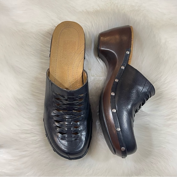 Eddie Bauer Women’s Black Braided Leather Mule Clogs - Picture 4 of 8